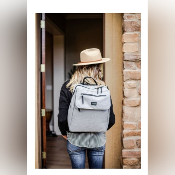 Jujube Core Convertible Diaper Bag Bundle - Glacier Gray - Picture 10 of 10